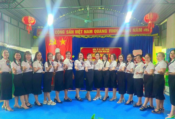 Ảnh tập thể đảng viên dự hội nghị tổng kết đảng năm 2024