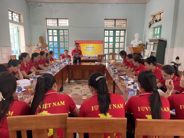 Hội nghị Chi bộ Trường MN Diễn phong năm học 2025-2026