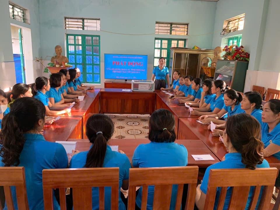 Ảnh phát động ủng hộ bão