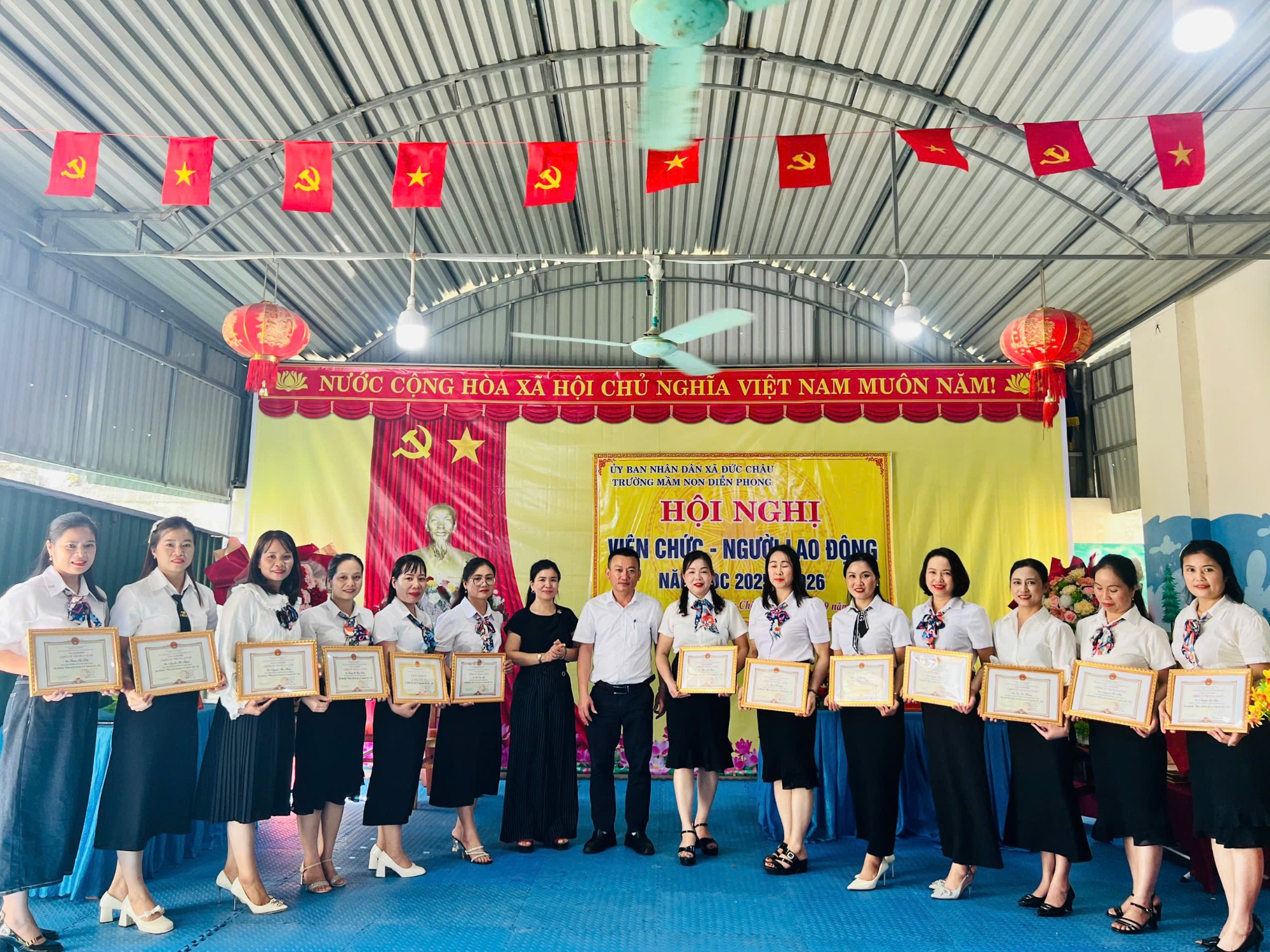 Trao thưởng danh hiệu CSTĐCCS