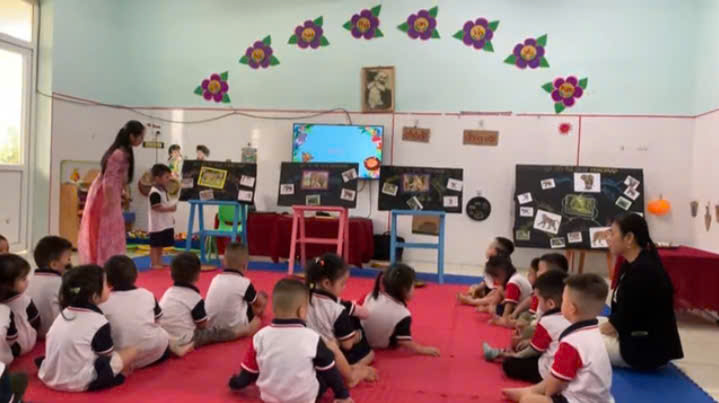 Sinh hoạt chuyên đề ứng dụng các phương pháp tiên tiến vào các hoạt động giáo dục trẻ